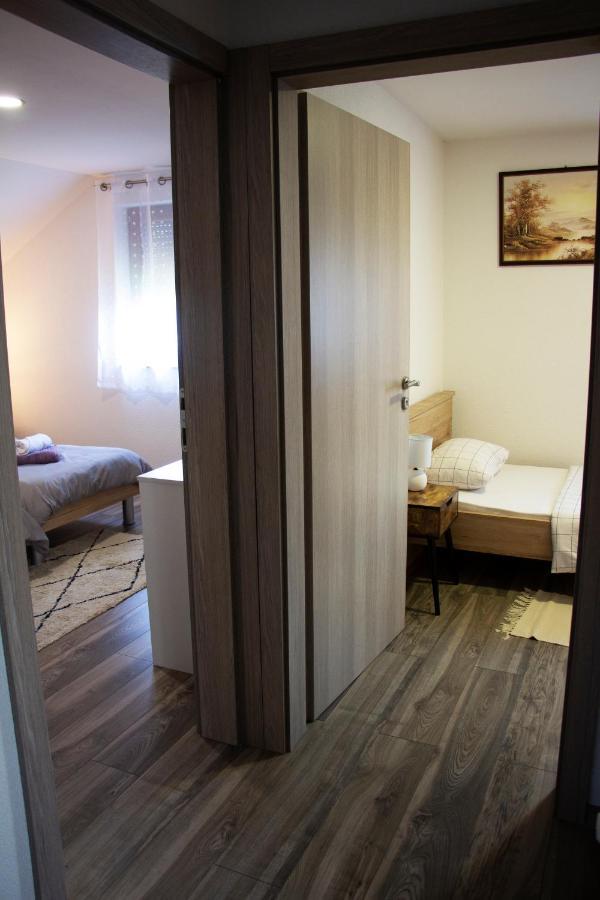 Timeless Lägenhet Gospić Exteriör bild